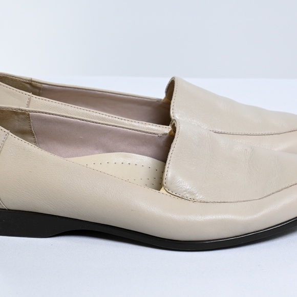 Trotters Loafers - Picture 2 of 4